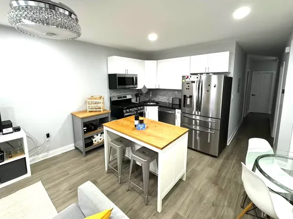 17 Troy Street image 12 of 16