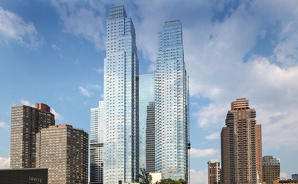 1st image of 610 W 42nd St APT N22k