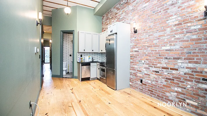 Rented by Nooklyn NYC LLC | media 24