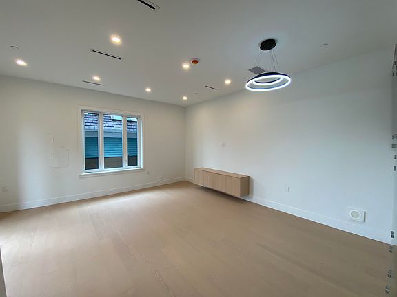 3rd image of 2452 Harrison Dr #2