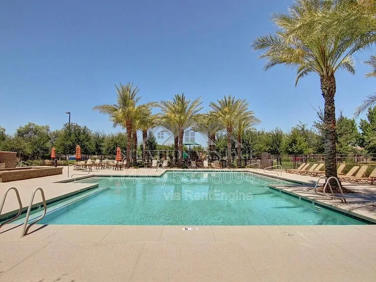 4467 E Remington Dr — Photo 28