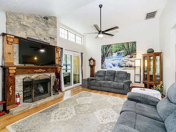 5th image of 4627 Stansbury Ct