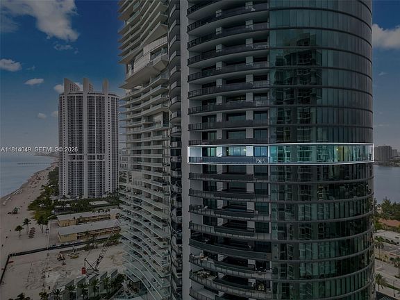 3rd image of 18555 Collins Ave APT 2105