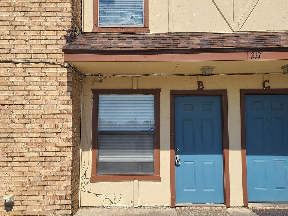 1st image of 217 Meadow Ct APT B