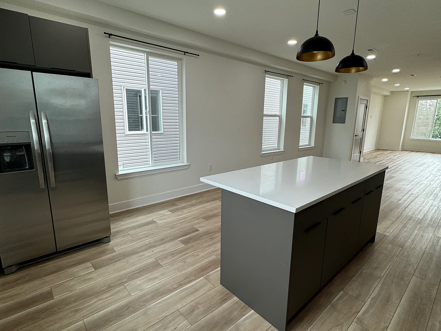2511 E Tioga St — Photo 3