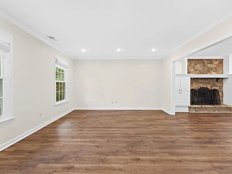 4496 Windsor Oaks Dr — Photo 8