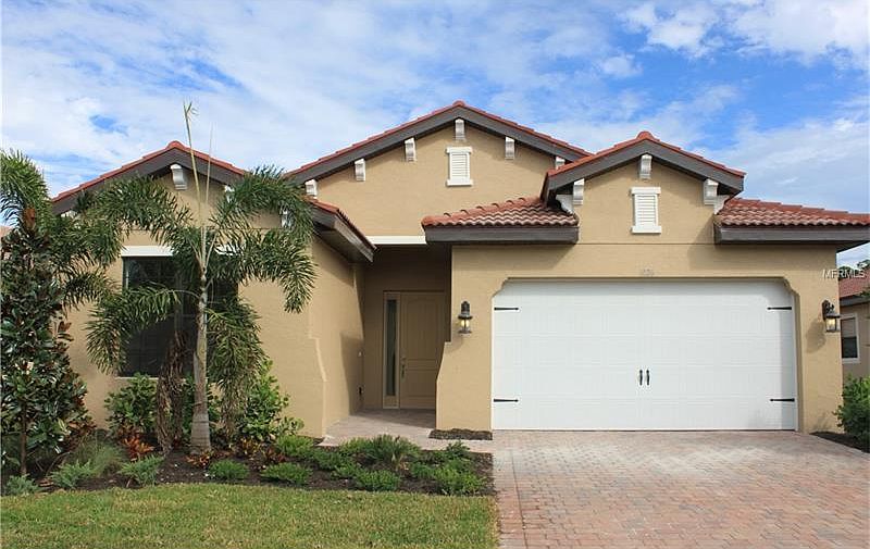 1st image of 1026 Bluffwood Dr
