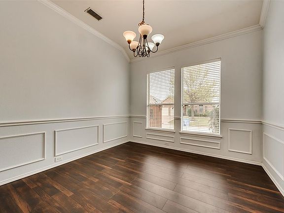 5th image of 9909 Glenshee Dr