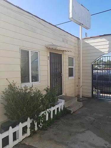 13108 S Vermont Ave #7 Photo 1