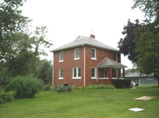 926 Wisconsin St, Le Claire, IA 52753