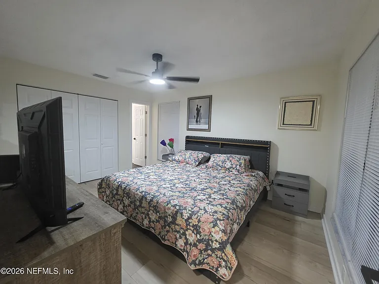 7411 Colony Cove Ln — Photo 3