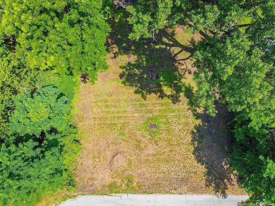1st image of River Chase Dr