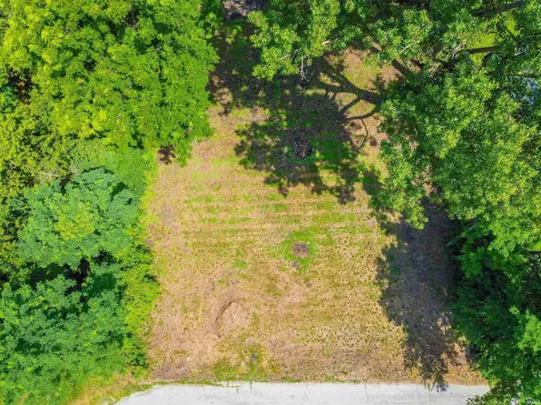 River Chase Dr, Warsaw, IN 46582
