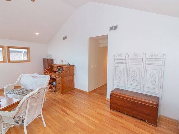 4th image of 8326 N Newland Ave