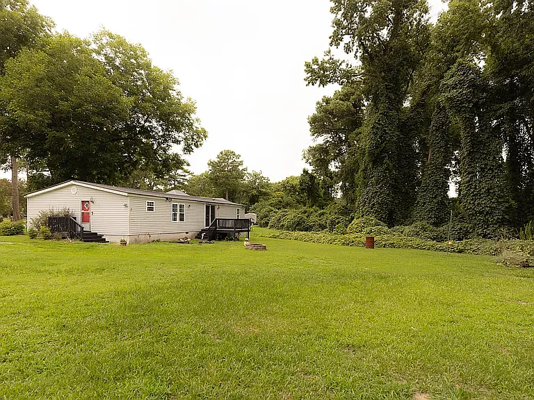 304 W Foy St — Photo 8