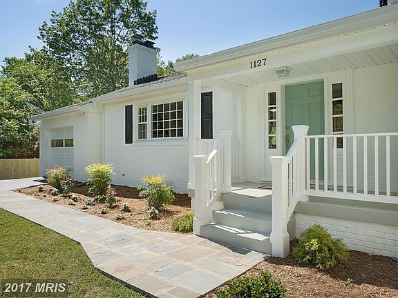 2nd image of 1127 Gladstone Pl
