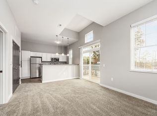 147 W Olentangy St #J-46, Powell, OH 43065
