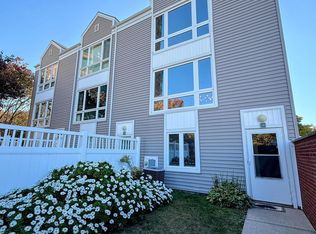 3305 Jib Ln, Detroit, MI 48207