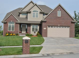 6251 Lucys Ct, Lincoln, NE 68516