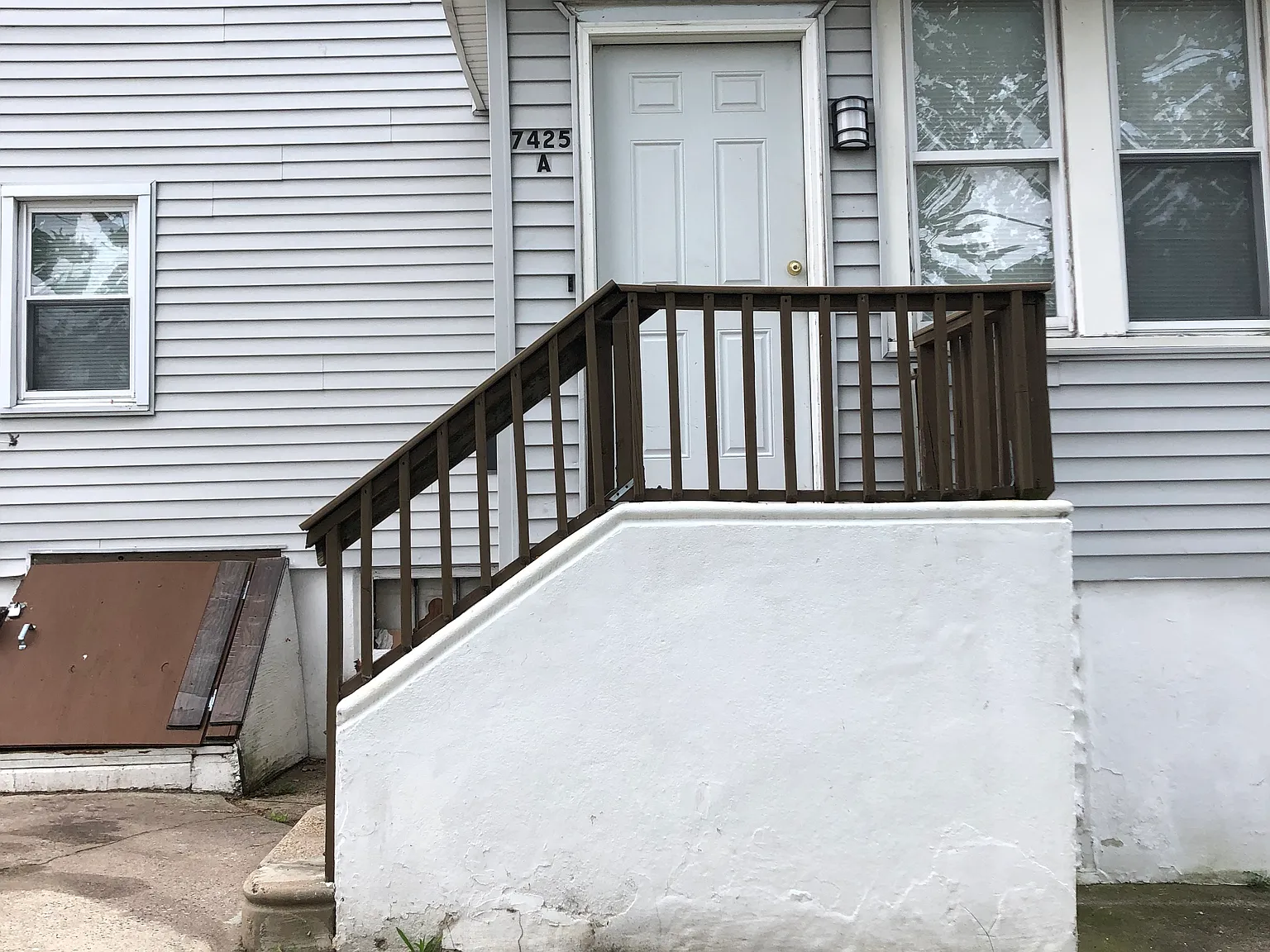 3 bed, 1200 sqft, $2,000 — Photo 1