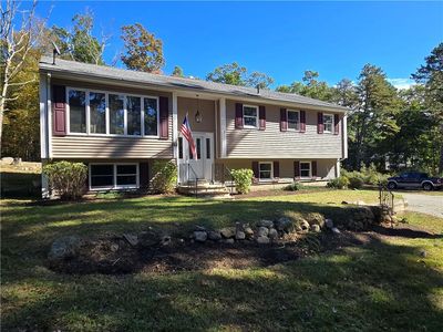 46 Fairview Ave, Hope Valley, RI, 02832