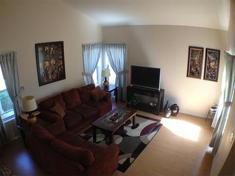 3rd image of 727 Robert L Smith Dr