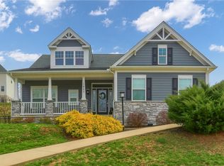 1653 Blackburn Heights Dr, Sewickley, PA