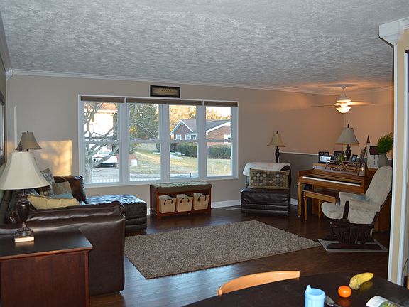 3rd image of 59 Deenie Dr