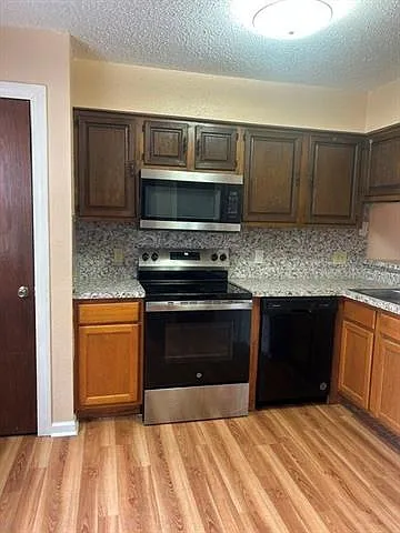 2808 Harvard Ave #A — Photo 6