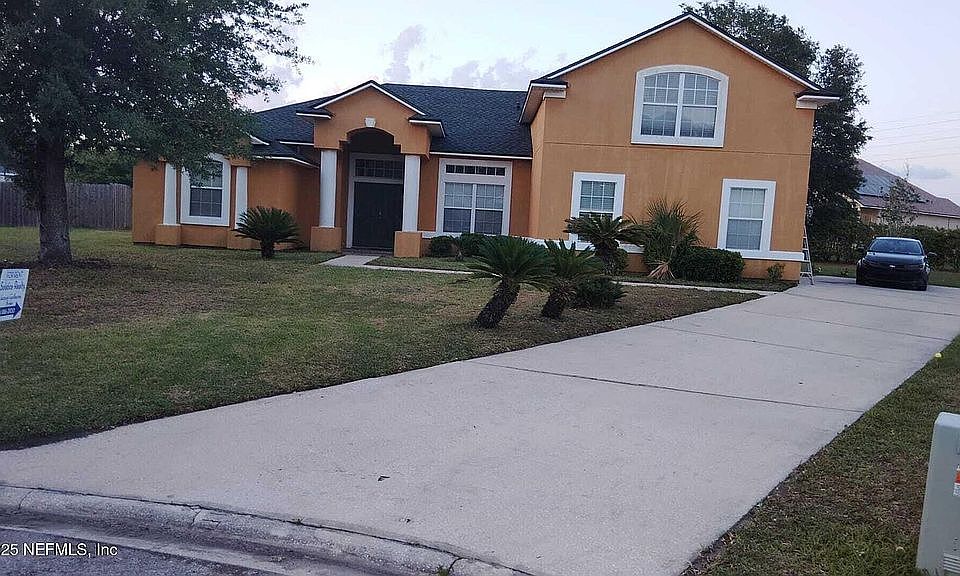 1st image of 10153 Carriage House Ct