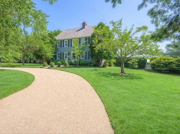 1041 Deerfield Rd, Water Mill, NY 11976