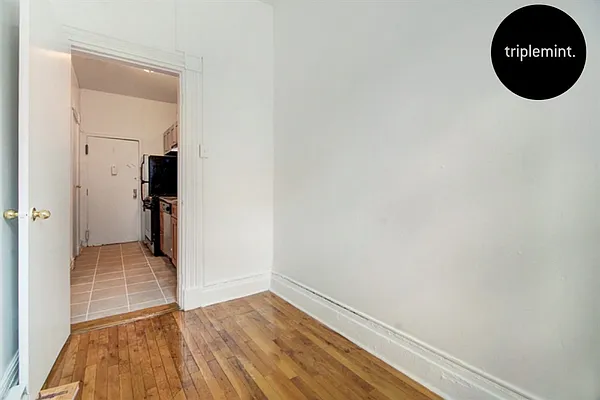 Rented by Triplemint | media 10