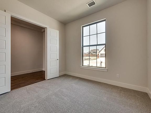 3rd image of 13251 Crestmoor Dr