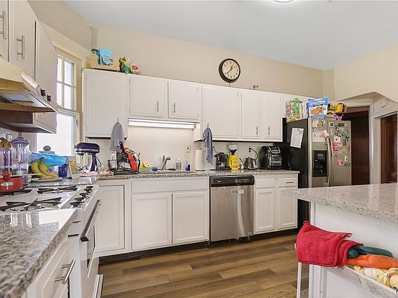 4th image of 1053 Ackerman Ave