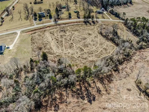 6 Island Ford Rd, Statesville, NC 28625