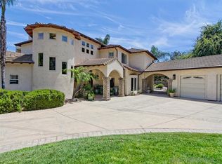 10382 Sierra Vista Ave, La Mesa, CA 91941