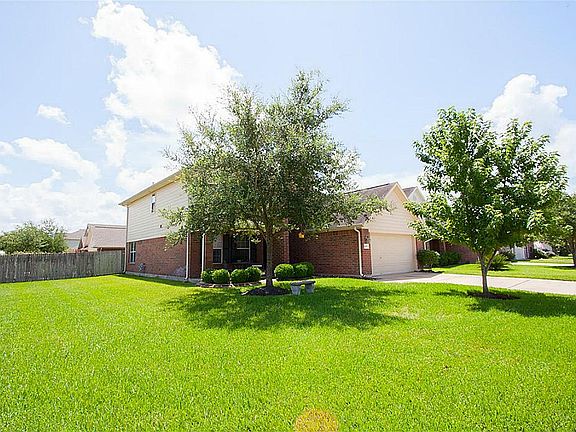 2nd image of 4201 Cleburne Dr