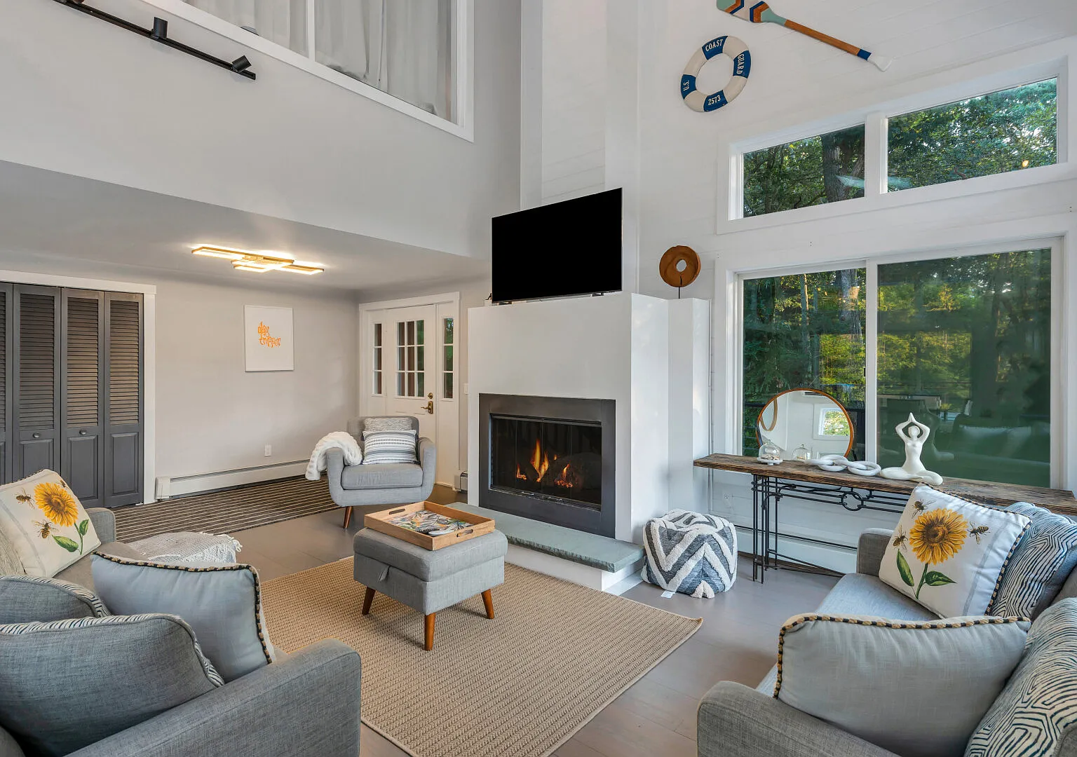 Beautiful Waterfront North Fork Home, Private Pool, Private Dock — Photo 4