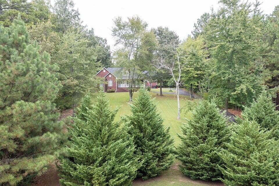 1st image of 277 Autumn Wood Dr