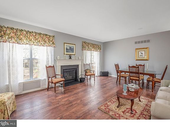 2nd image of 6 Redden Ct