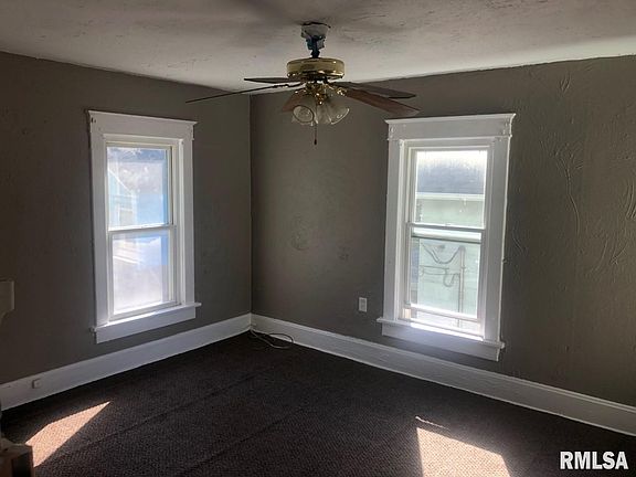 4th image of 726 17th Ave