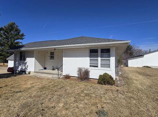 1073 W Hickory St, Lancaster, WI 53813