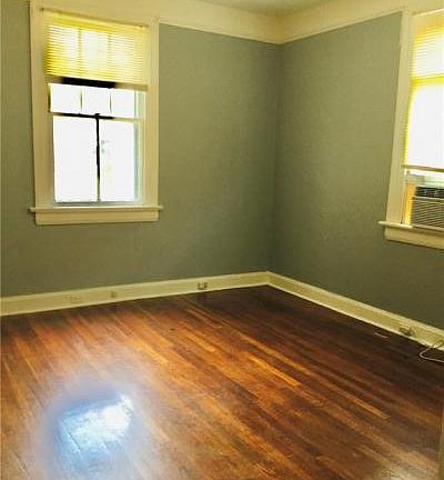 4th image of 4427 Painters St