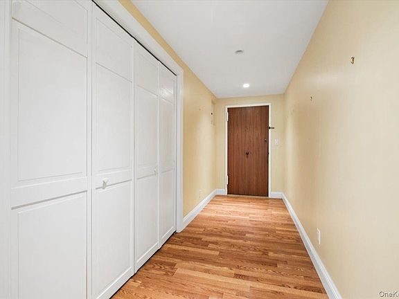 3rd image of 20 Old Mamaroneck Road #3L