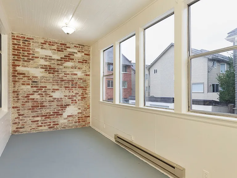 Fremont Apartments - Located on Fremont Ave — Photo 17