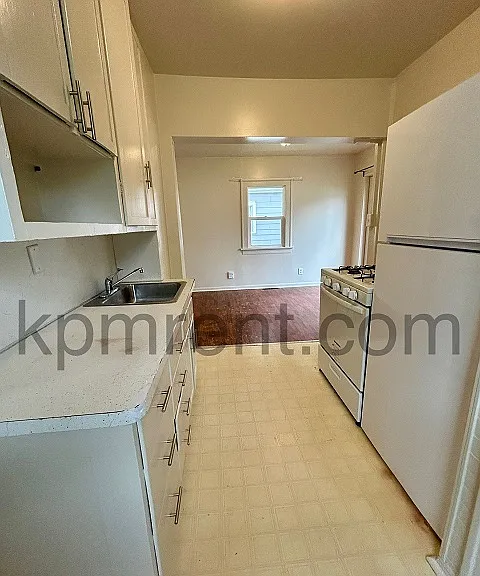 508 11th Ave SW — Photo 6