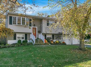 22 Thorne Pl, Middletown, NJ 07748