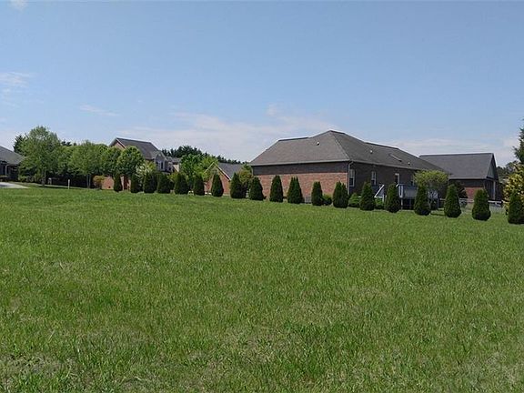 5th image of 4731 35th Street Dr NE #28