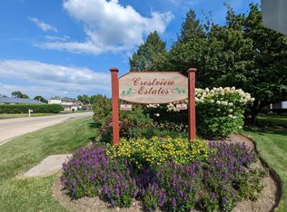219 Wethington Dr, Wauconda, IL 60084