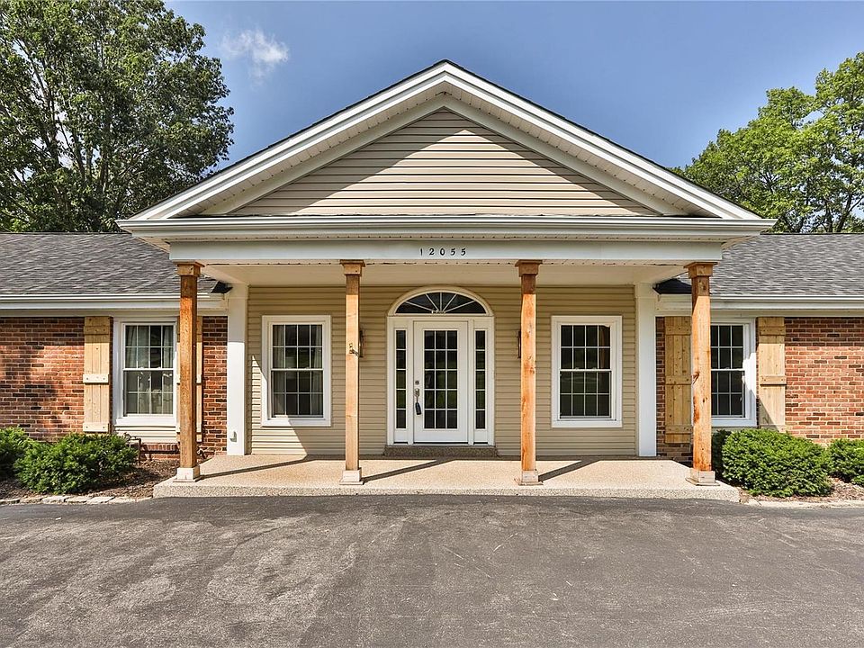 Covered front porch.